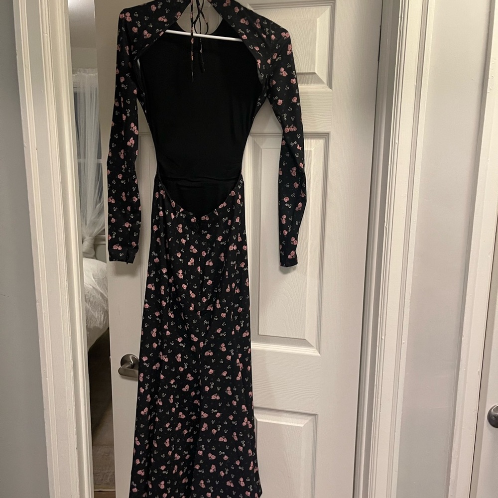 House of CB Black and Pink Floral Midi Dress - Picture 5 of 6